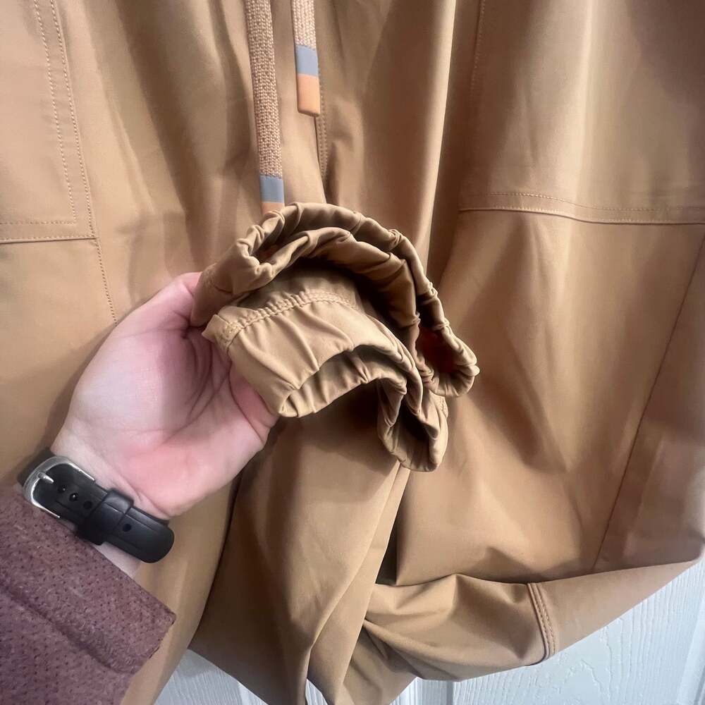 The One Jogger Women's Fabletics Size XL Quicksand Tan Drawstring Joggers Pants - Picture 5 of 6